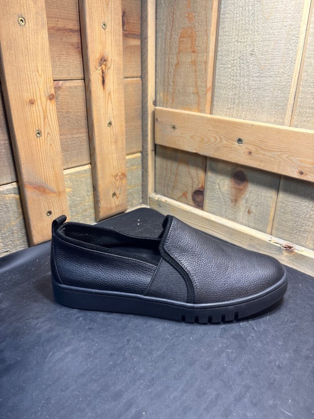 Vionic Cambria Black Leather Slip On Sneakers Womens US 10 UK 8 EU 41 - Picture 7 of 9